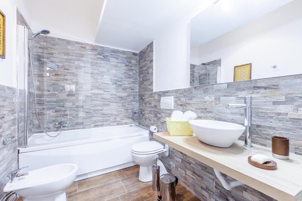 Del Falco Boutique Rooms San Pietro โรม ภายนอก รูปภาพ